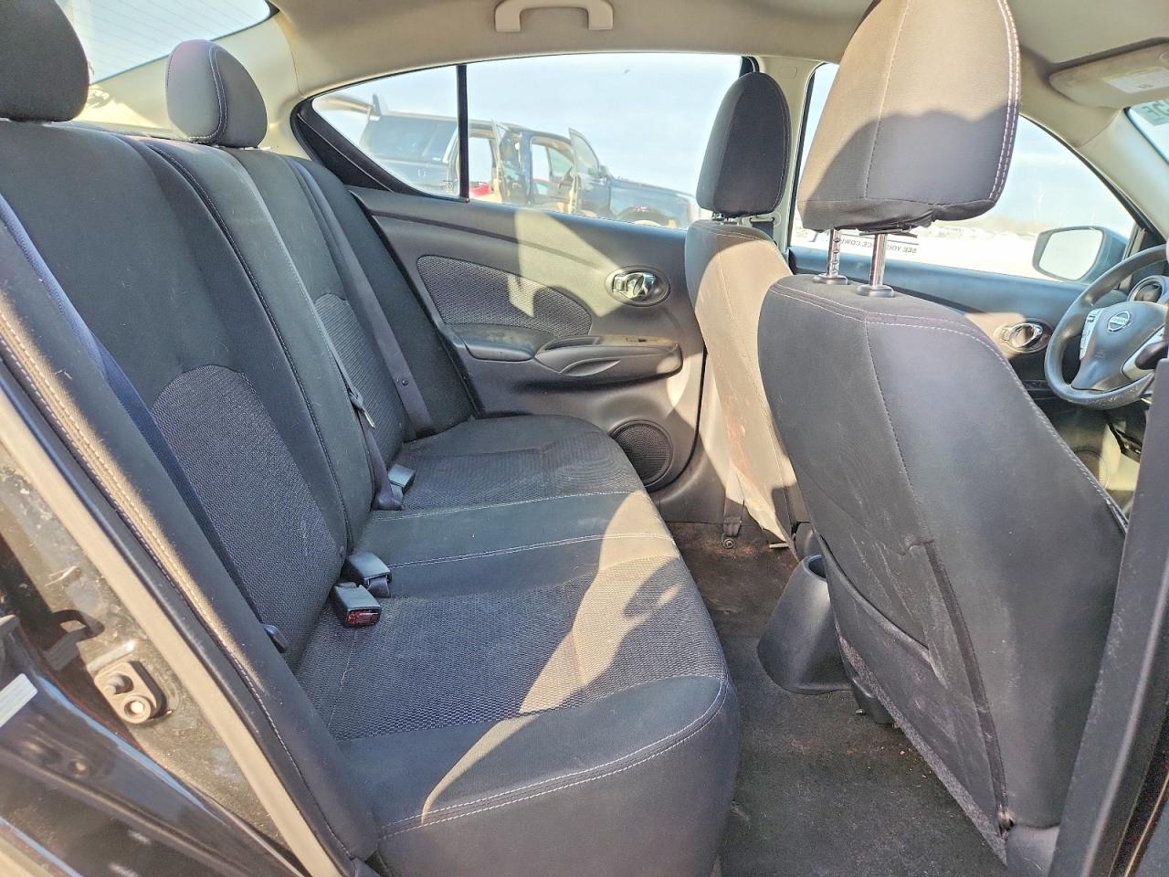 2018 NISS Versa VIN 3N1CN7AP9JL858142 photo 10