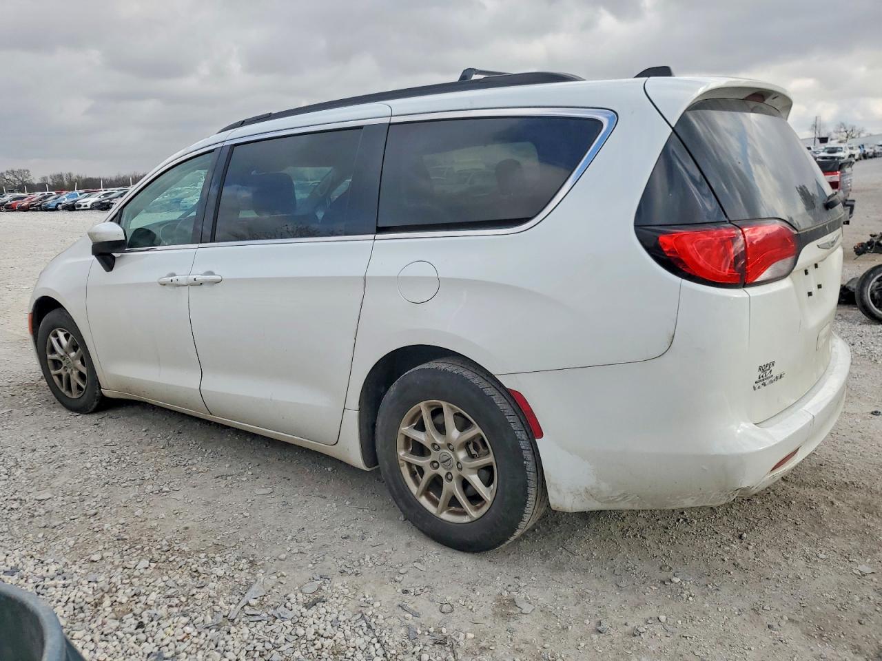 2021 Chrysler Minivan VIN 2C4RC1DG6MR505631 photo 2