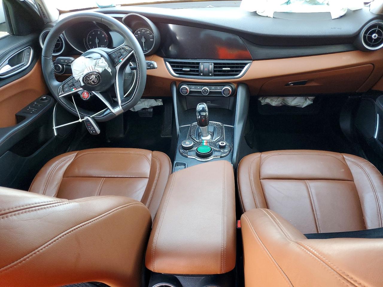 2018 Alfa Giulia VIN ZARFAEDN1J7573529 photo 8