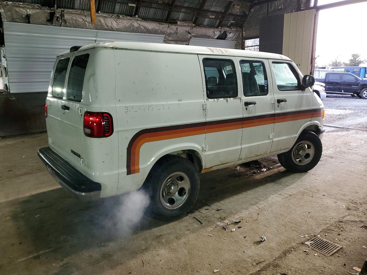 2003 DODGE B series VIN 2D6WB11X03K516510 photo 3
