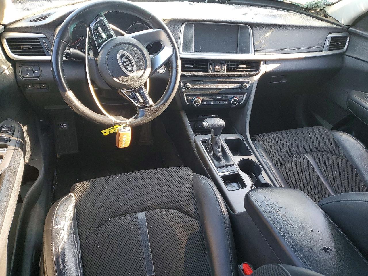 2019 Kia Optima VIN 5XXGT4L3XKG289828 photo 7