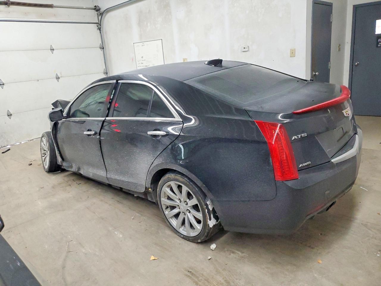 2018 Cadillac Ats VIN 1G6AE5RX8J0177936 photo 2