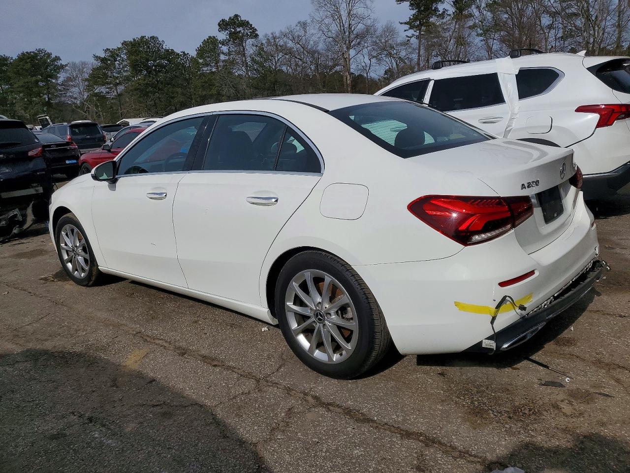 2019 Mercedes-Benz A-class VIN WDD3G4FBXKW001560 photo 2
