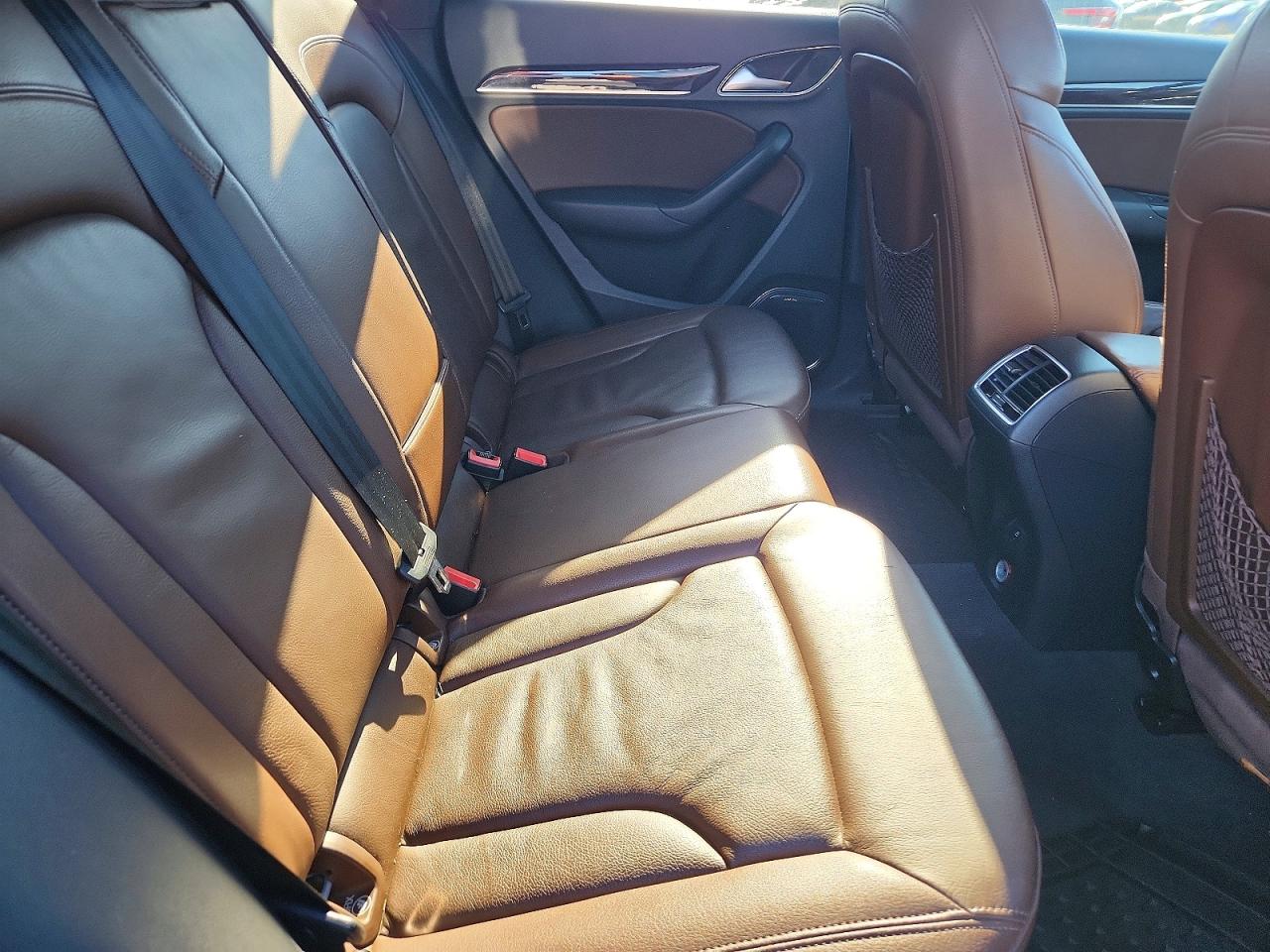 2016 AUDI Q3 VIN WA1GFCFS0GR005531 photo 10