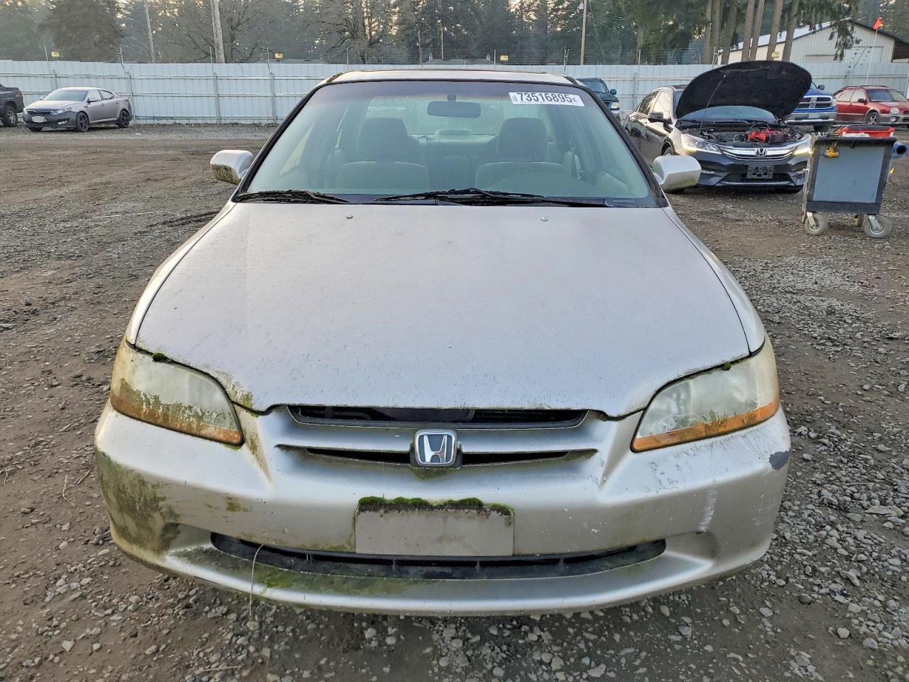 1998 Honda Accord VIN 1HGCG5659WA128282 photo 5