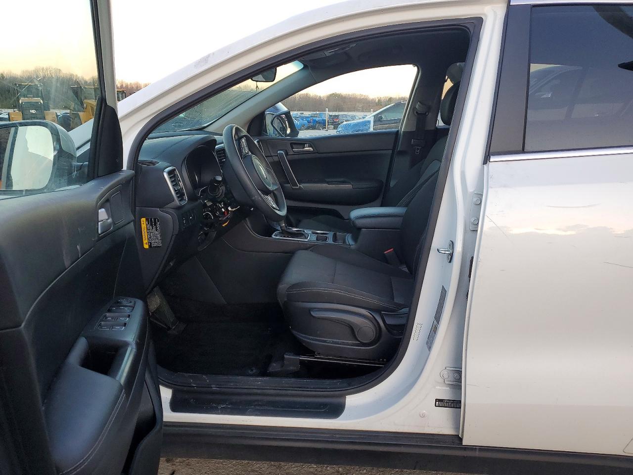 2021 Kia Sportage VIN KNDPM3AC1M7945744 photo 7