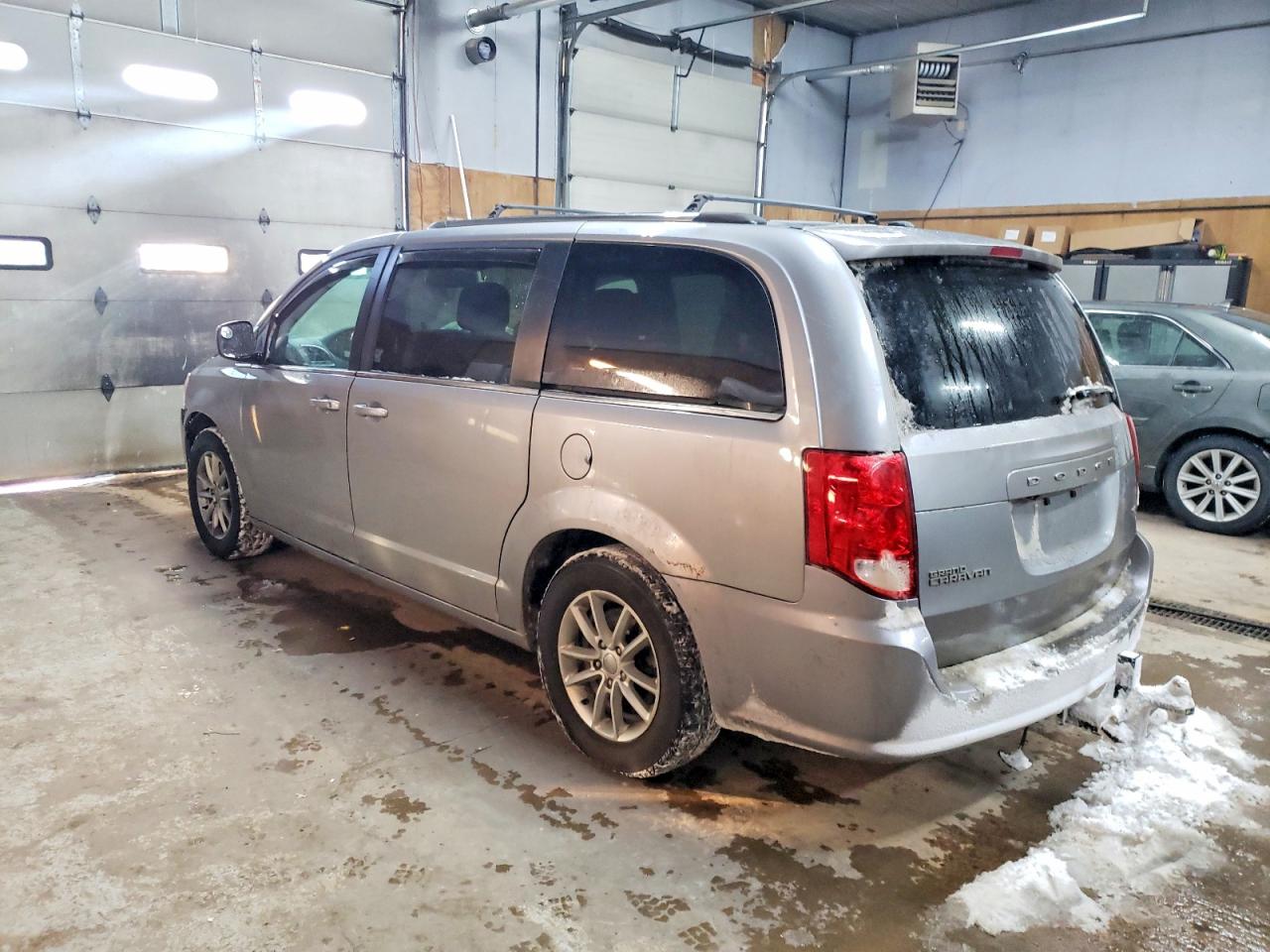2020 Dodge Caravan VIN 2C4RDGCG9LR206215 photo 2