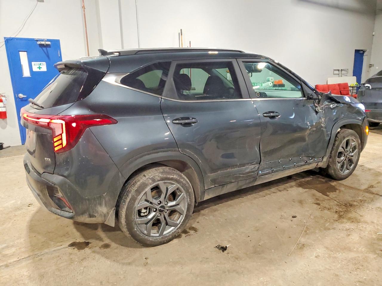 2025 Kia Seltos VIN KNDEUCAA5S7787671 photo 3