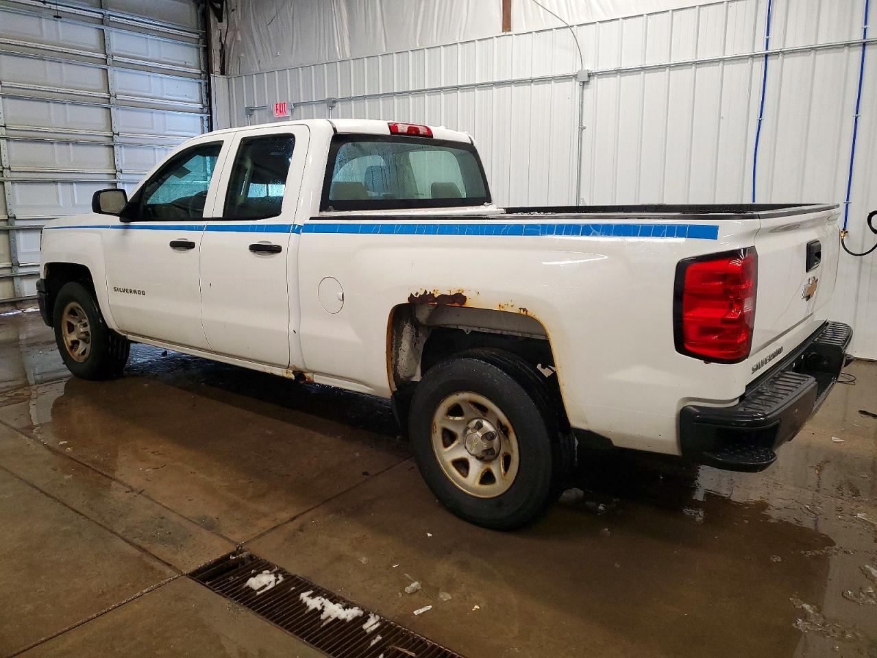 2015 Chevrolet All models VIN 1GCRCPEH4FZ305124 photo 2