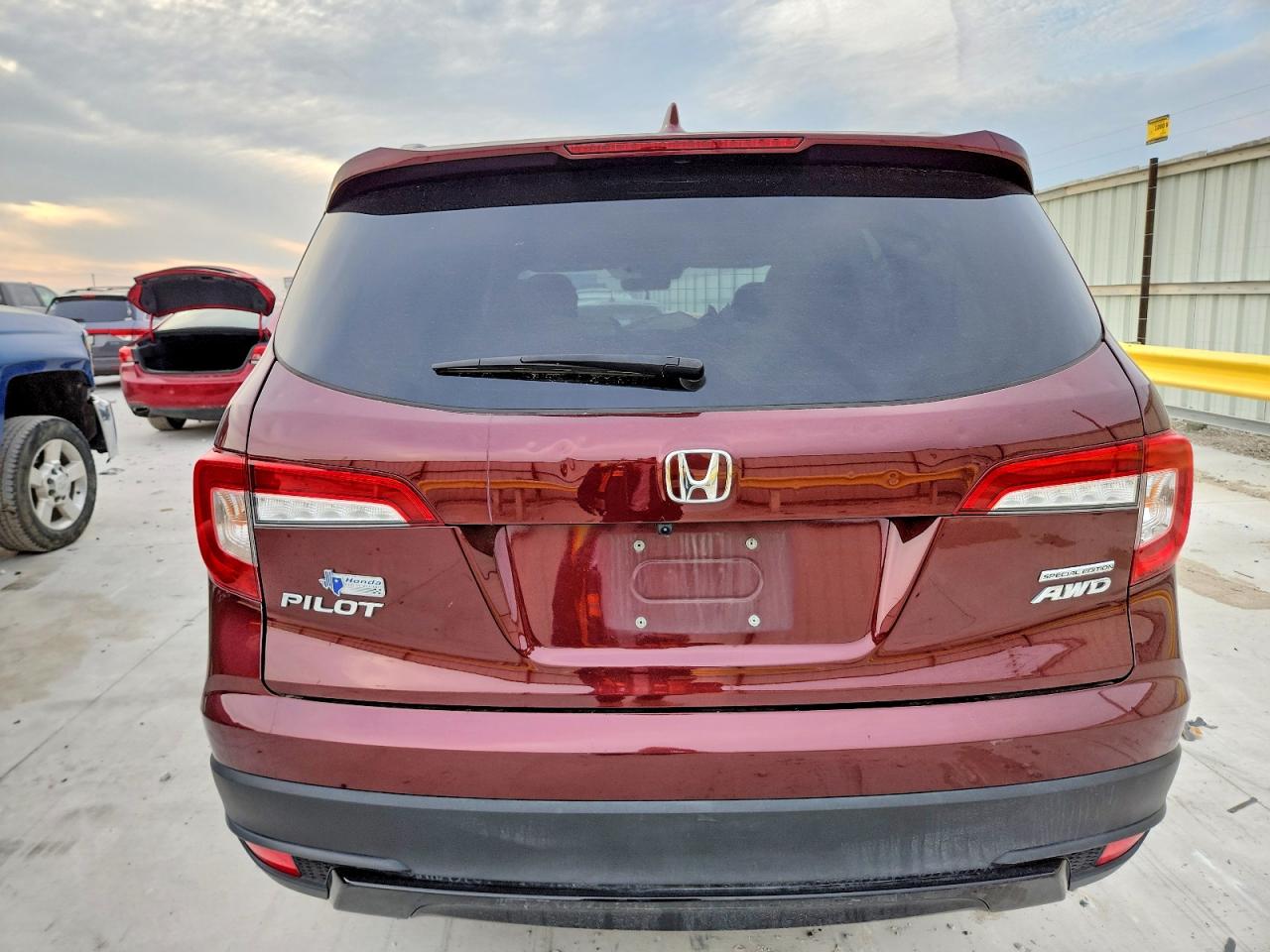 2022 Honda Pilot VIN 5FNYF6H21NB101650 photo 6