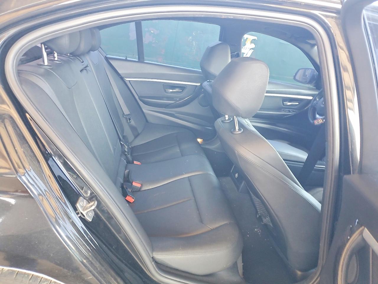 2018 BMW 3 series VIN WBA8B9C53JEE81049 photo 10
