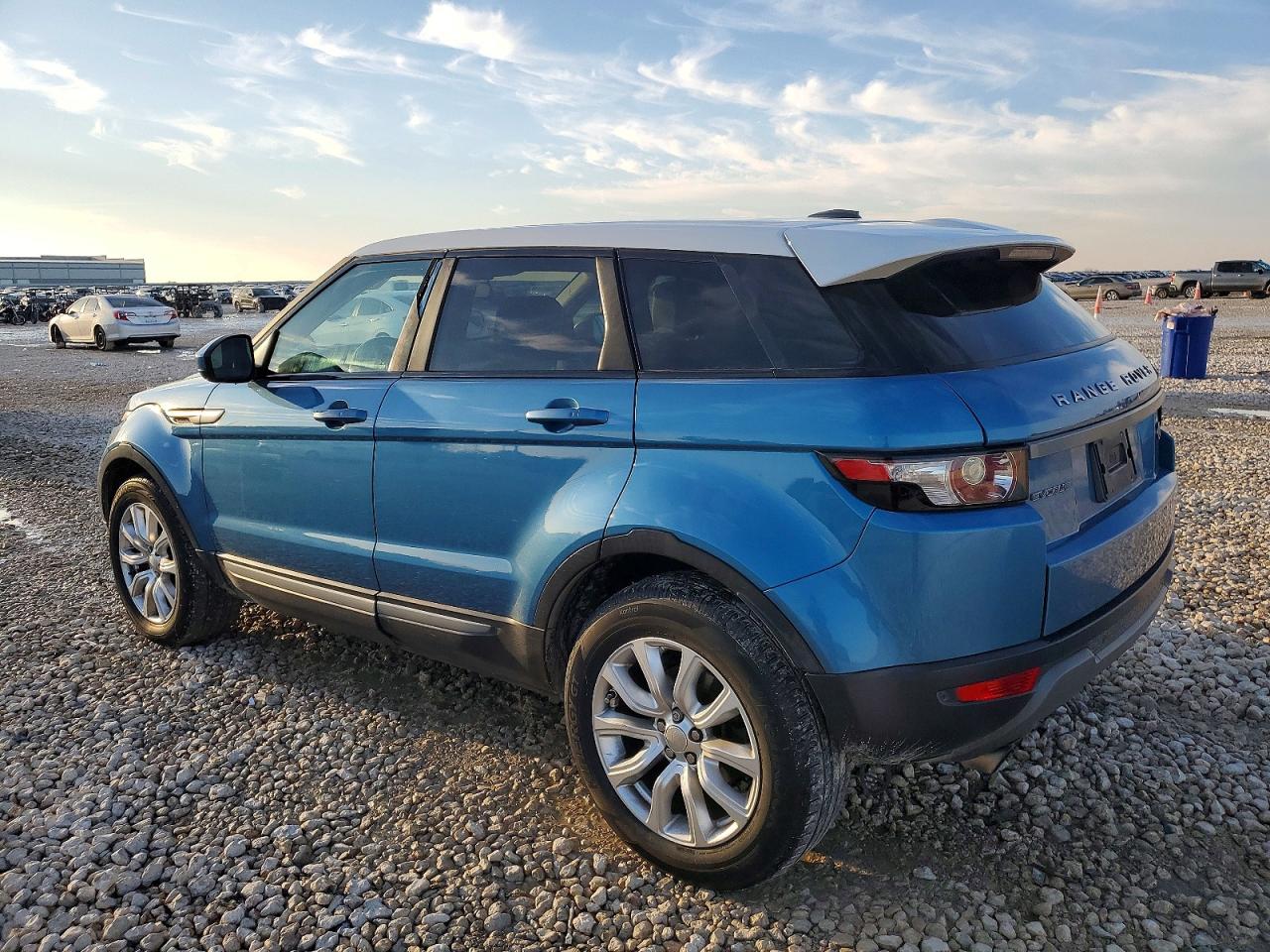 2015 Land Rangerover VIN SALVN2BG8FH983798 photo 2