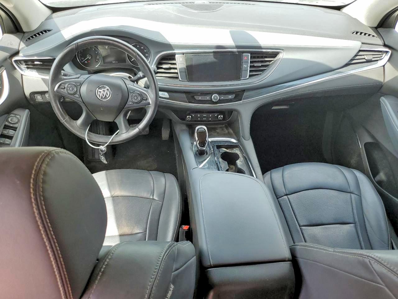 2018 Buick Enclave VIN 5GAERBKW4JJ212874 photo 8