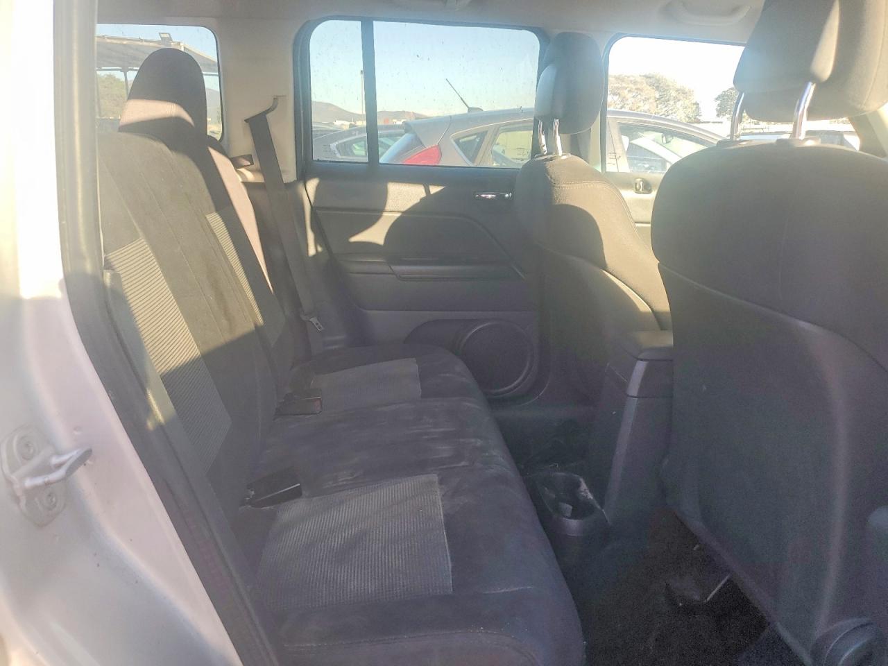 2011 Jeep Patriot VIN 1J4NT1GA2BD170349 photo 11