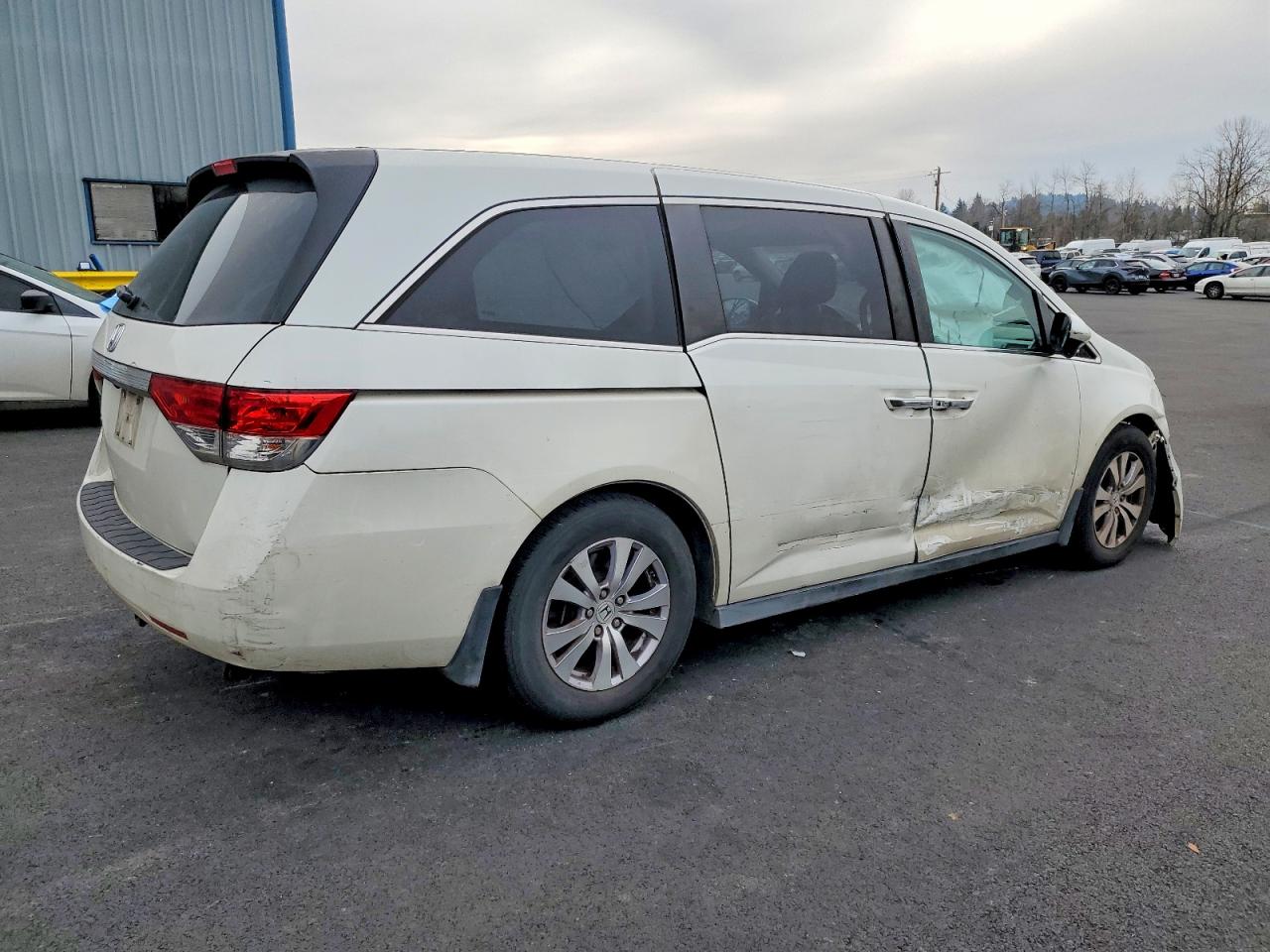 2015 Honda All models VIN 5FNRL5H63FB058912 photo 3