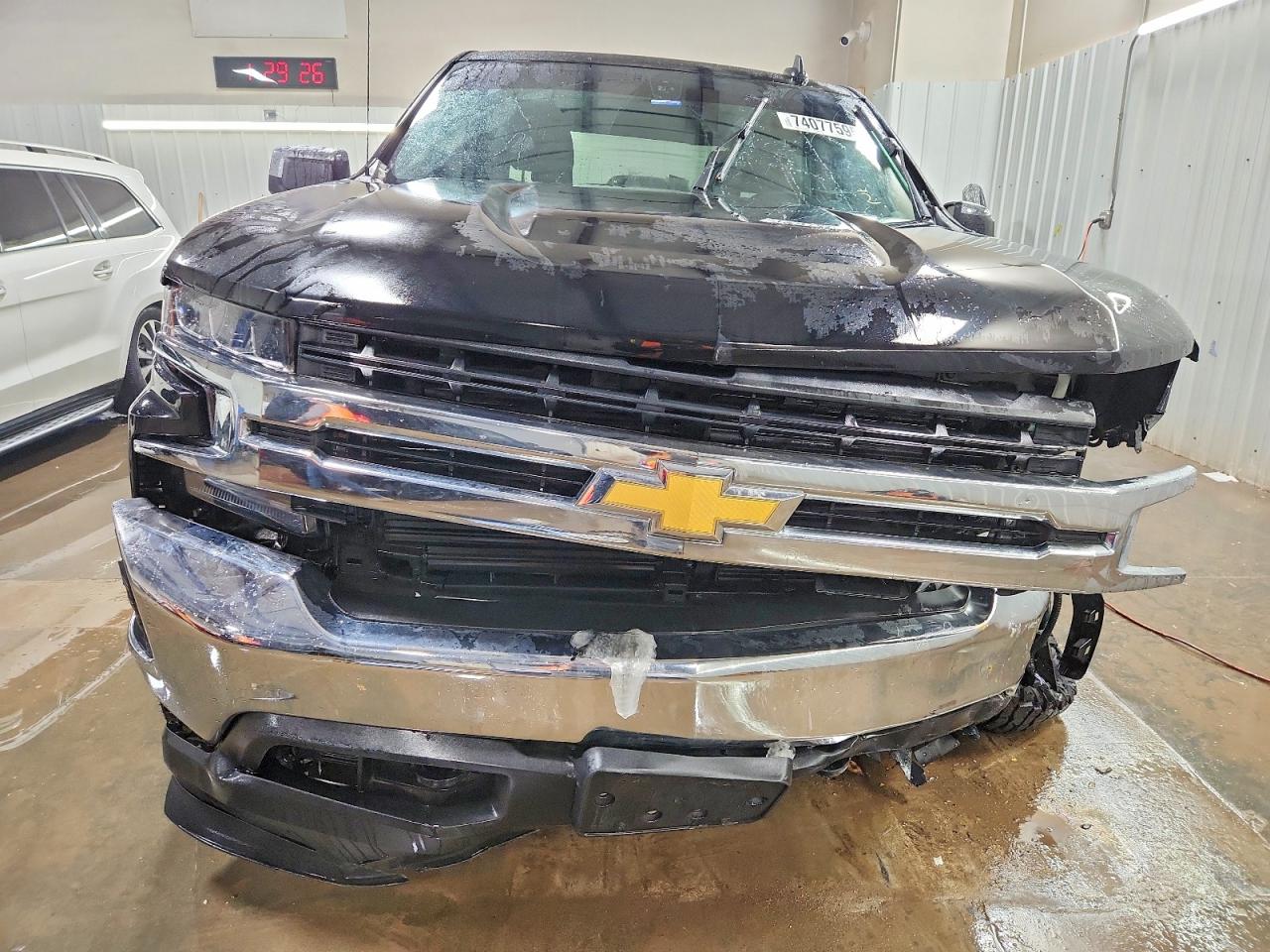 2022 Chev Silverado VIN 1GCUYDEDXNZ153517 photo 5
