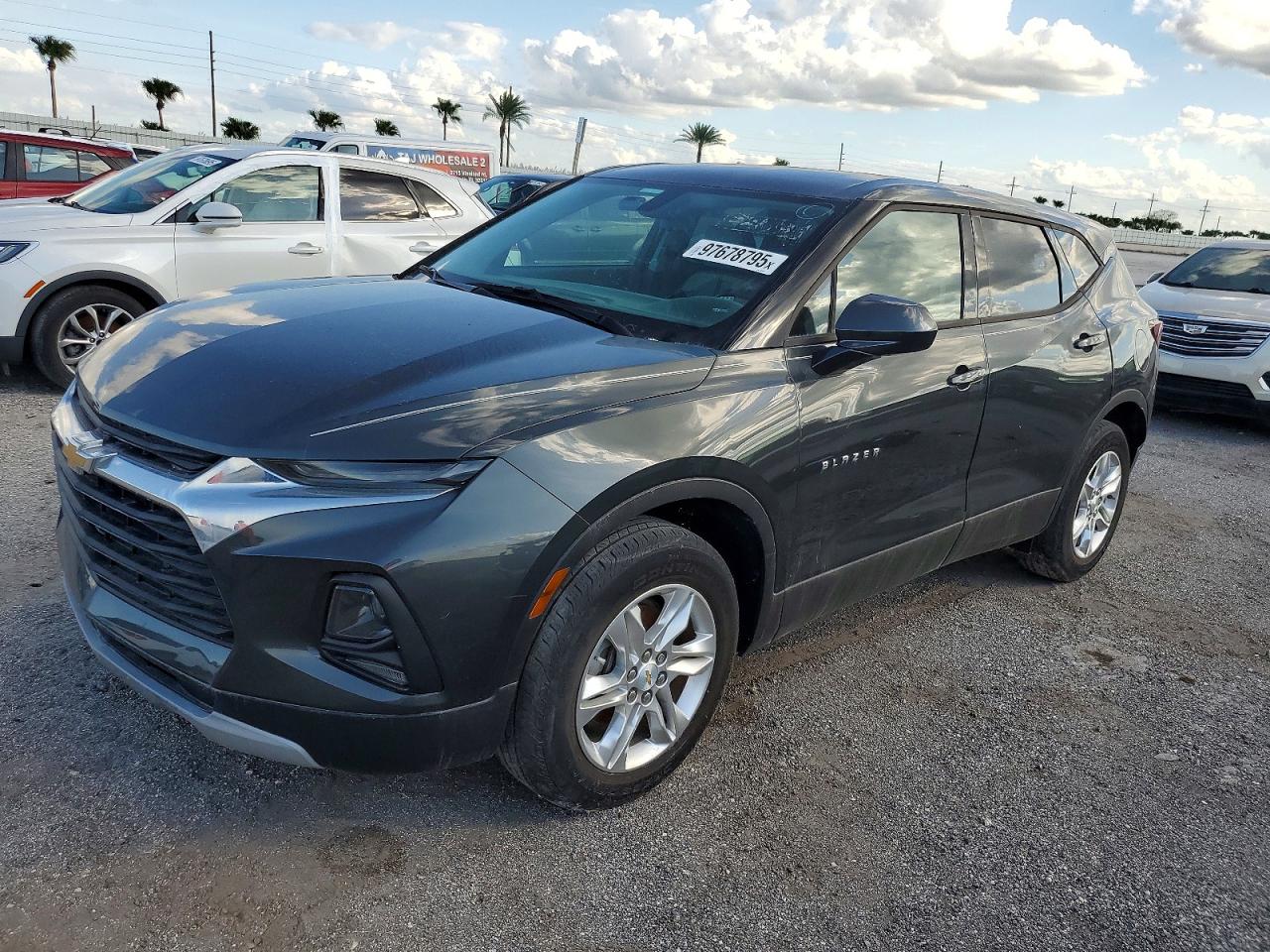 2019 Chevrolet Blazer VIN 3GNKBBRA2KS685499 photo 1