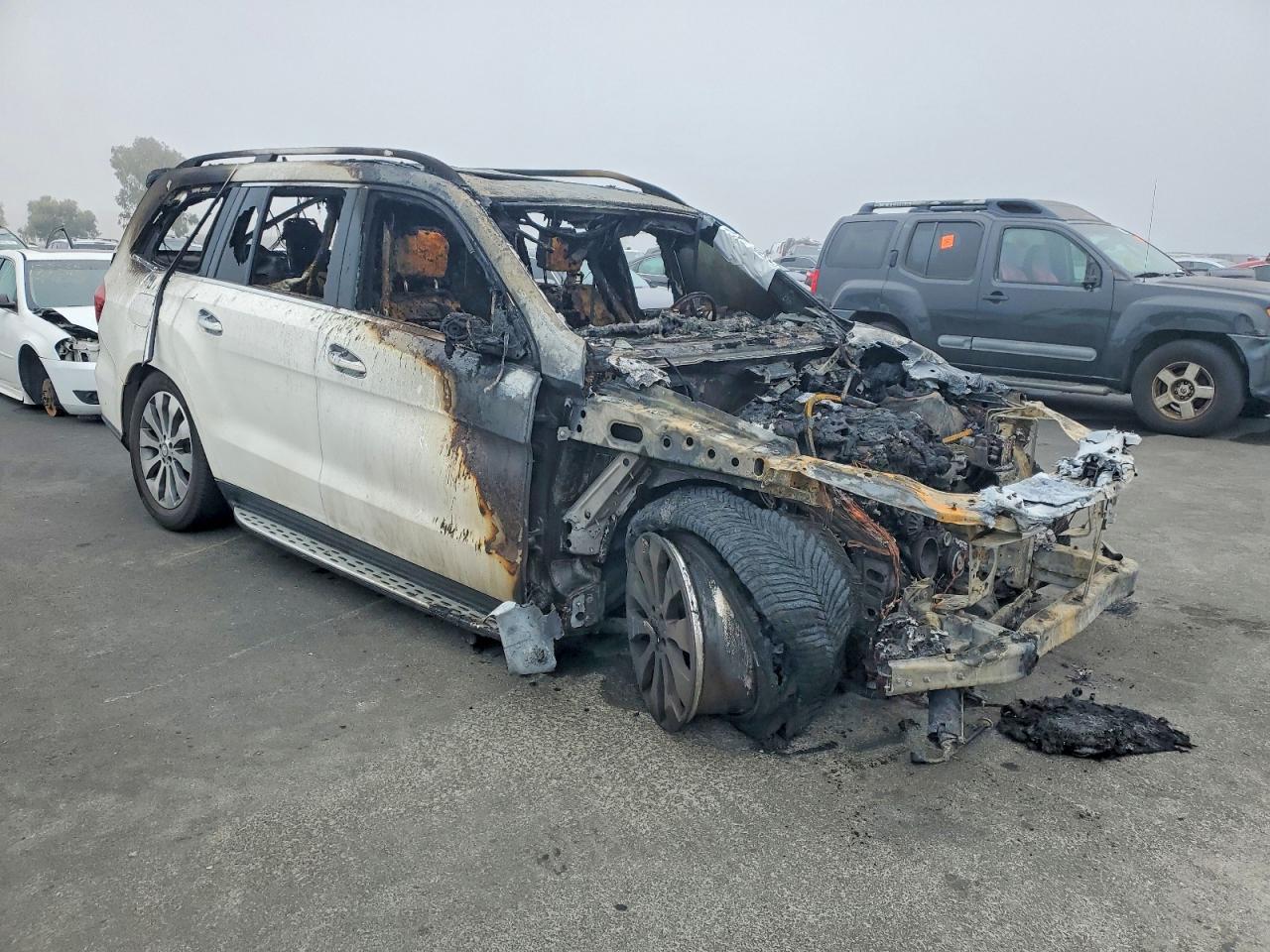 2017 Mercedes-Benz Gls-class VIN 4JGDF6EE8HA895262 photo 4