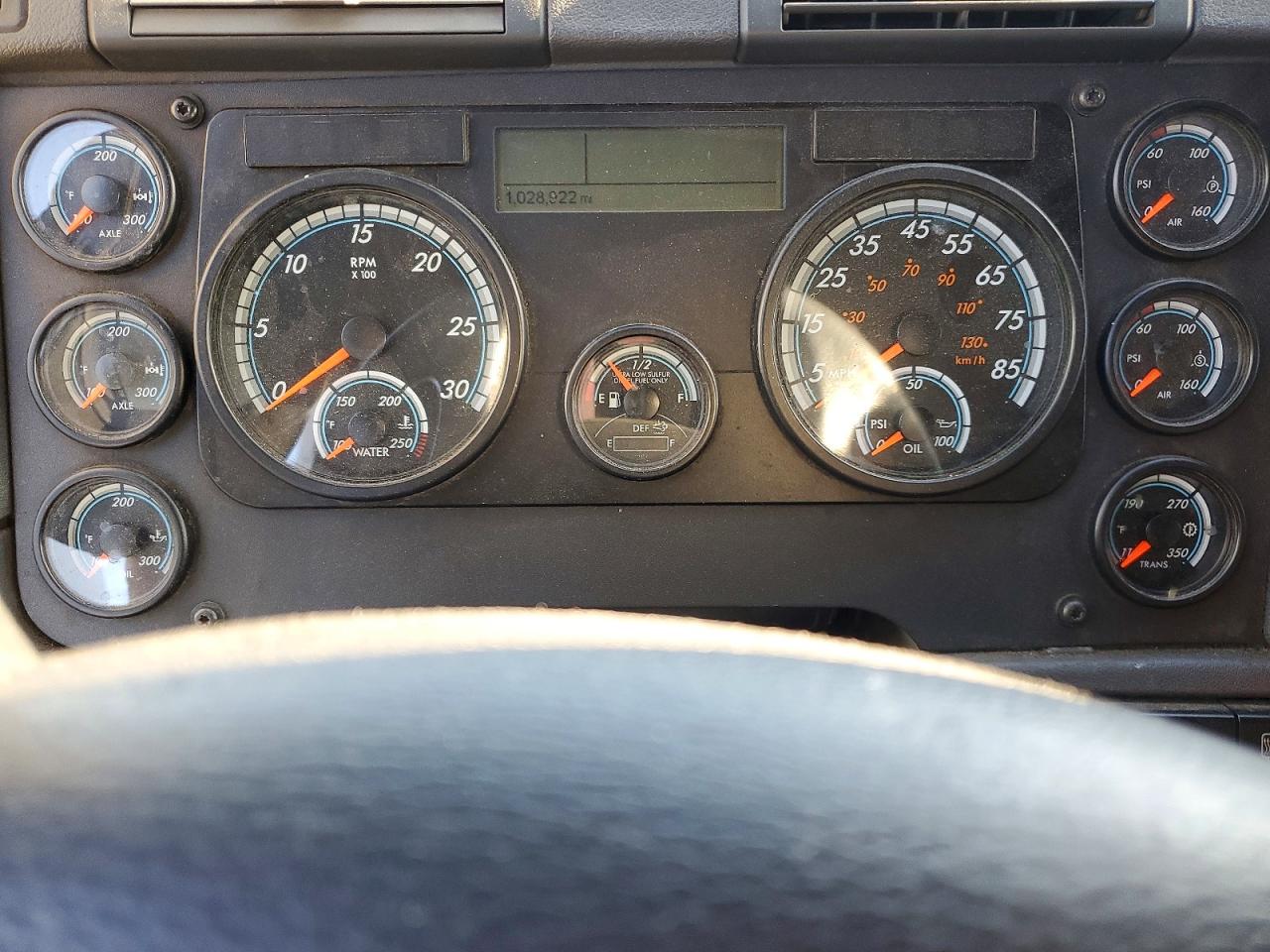 2018 FREIGHTLINER All other VIN 3AKJGLDR6JSHU5121 photo 8