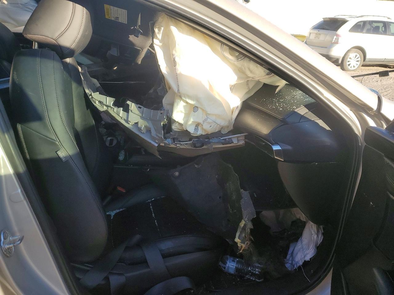 2023 Mazda 3 VIN JM1BPALM8P1610516 photo 7