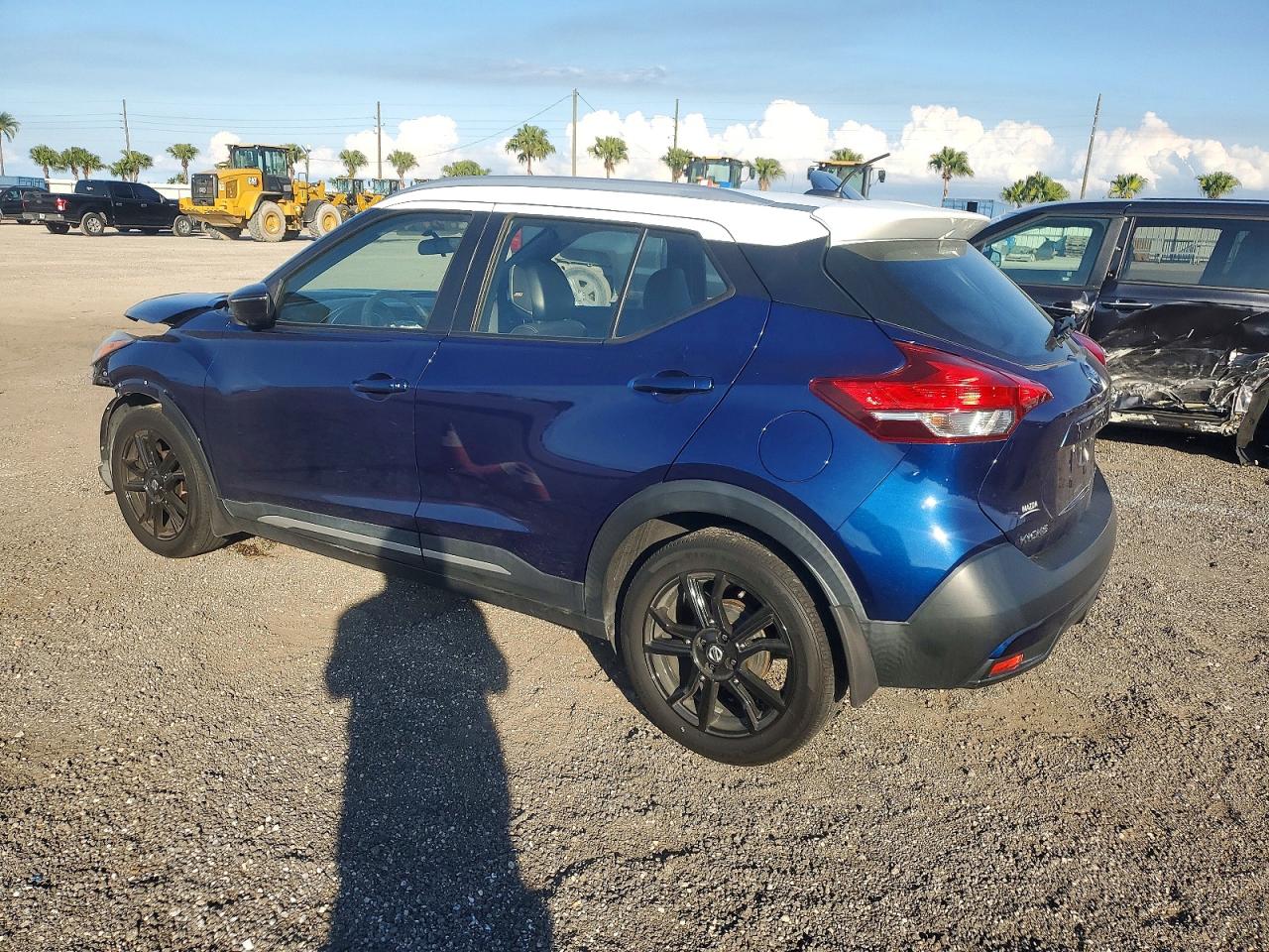 2019 Nissan Kicks VIN 3N1CP5CU7KL491535 photo 2