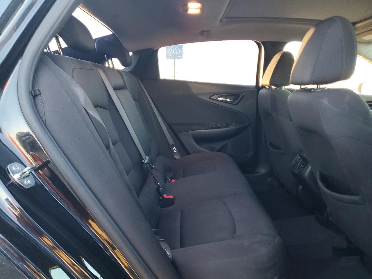 2020 Chev Malibu VIN 1G1ZD5ST6LF025852 photo 10