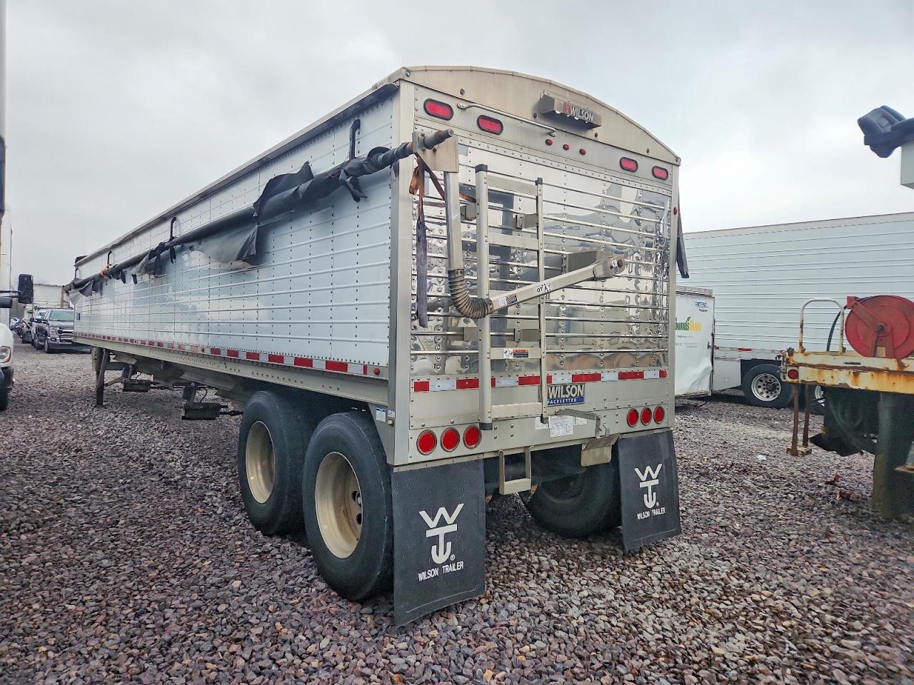 2018 Wilson All models VIN 1W14422A6J2269610 photo 4