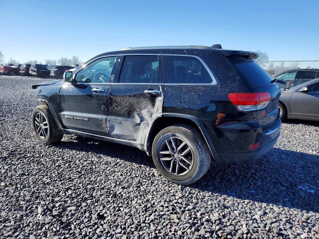 2018 Jeep Grand cher VIN 1C4RJFBG5JC347633 photo 2