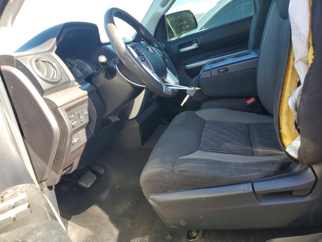 2015 Toyota Tundra VIN 5TFUW5F15FX445444 photo 7