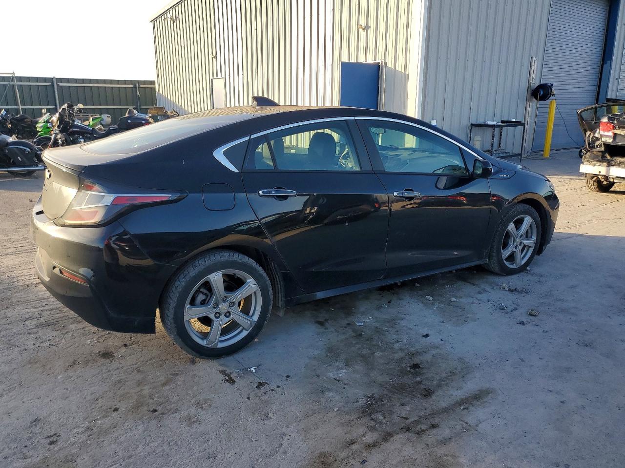 2018 CHEV Volt VIN 1G1RC6S55JU113410 photo 3