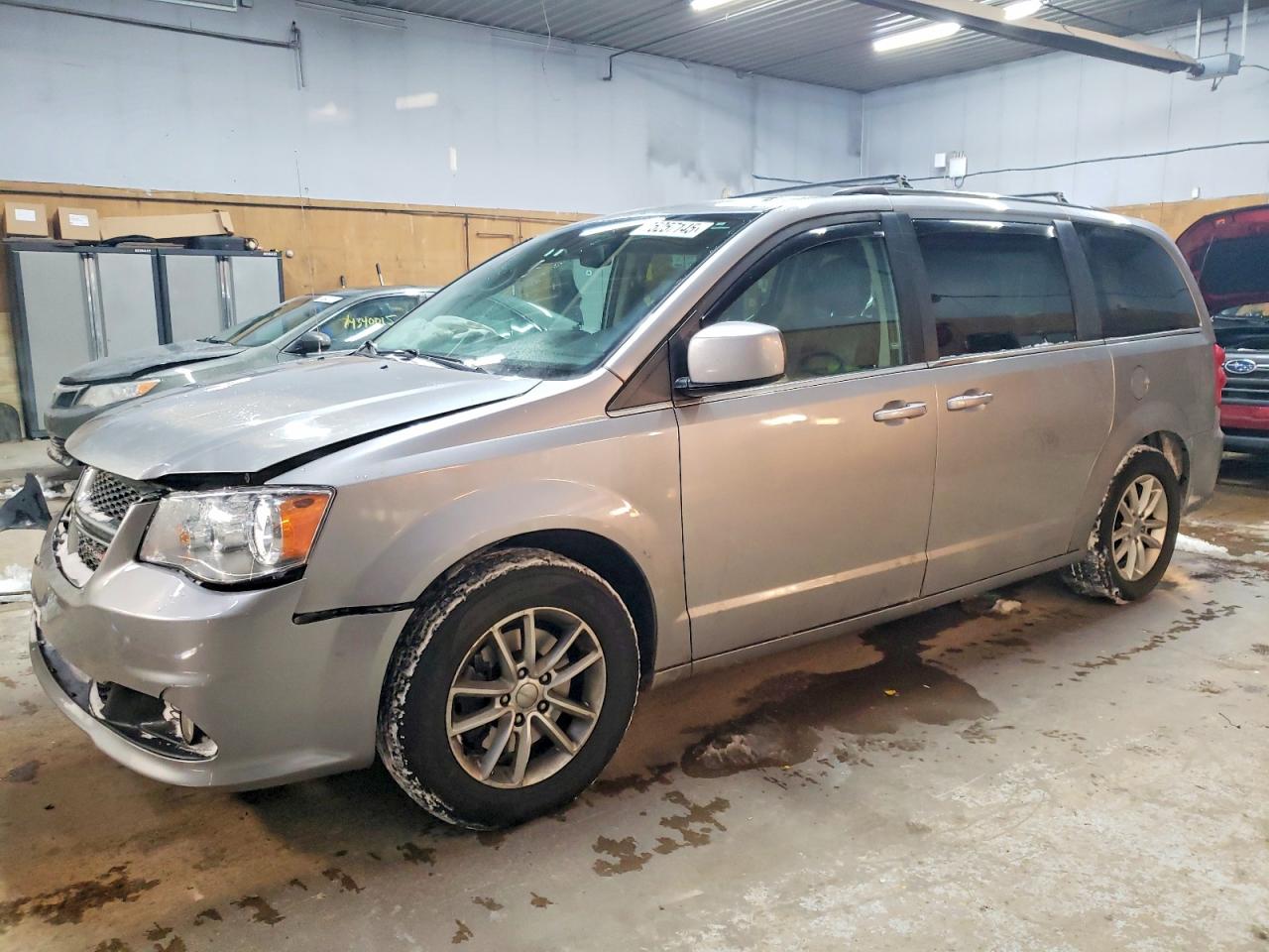 2020 Dodge Caravan VIN 2C4RDGCG9LR206215 photo 1