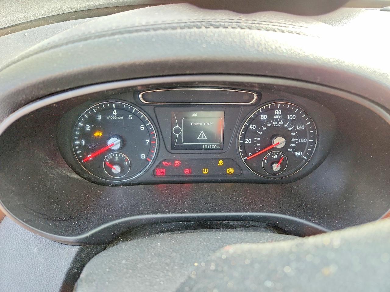 2018 Kia Sorento VIN 5XYPG4A38JG357531 photo 9
