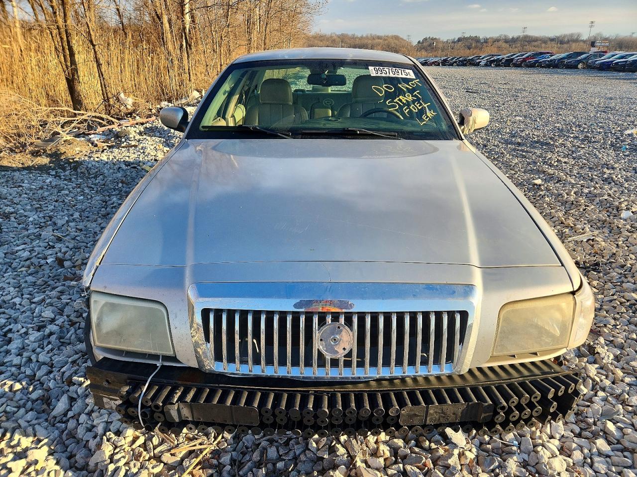 2008 Mercury Grmarquis VIN 2MEFM75VX8X651739 photo 5