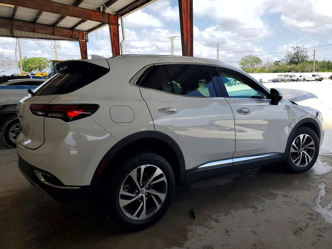 2022 Buick Envision VIN LRBFZNR41ND053260 photo 3