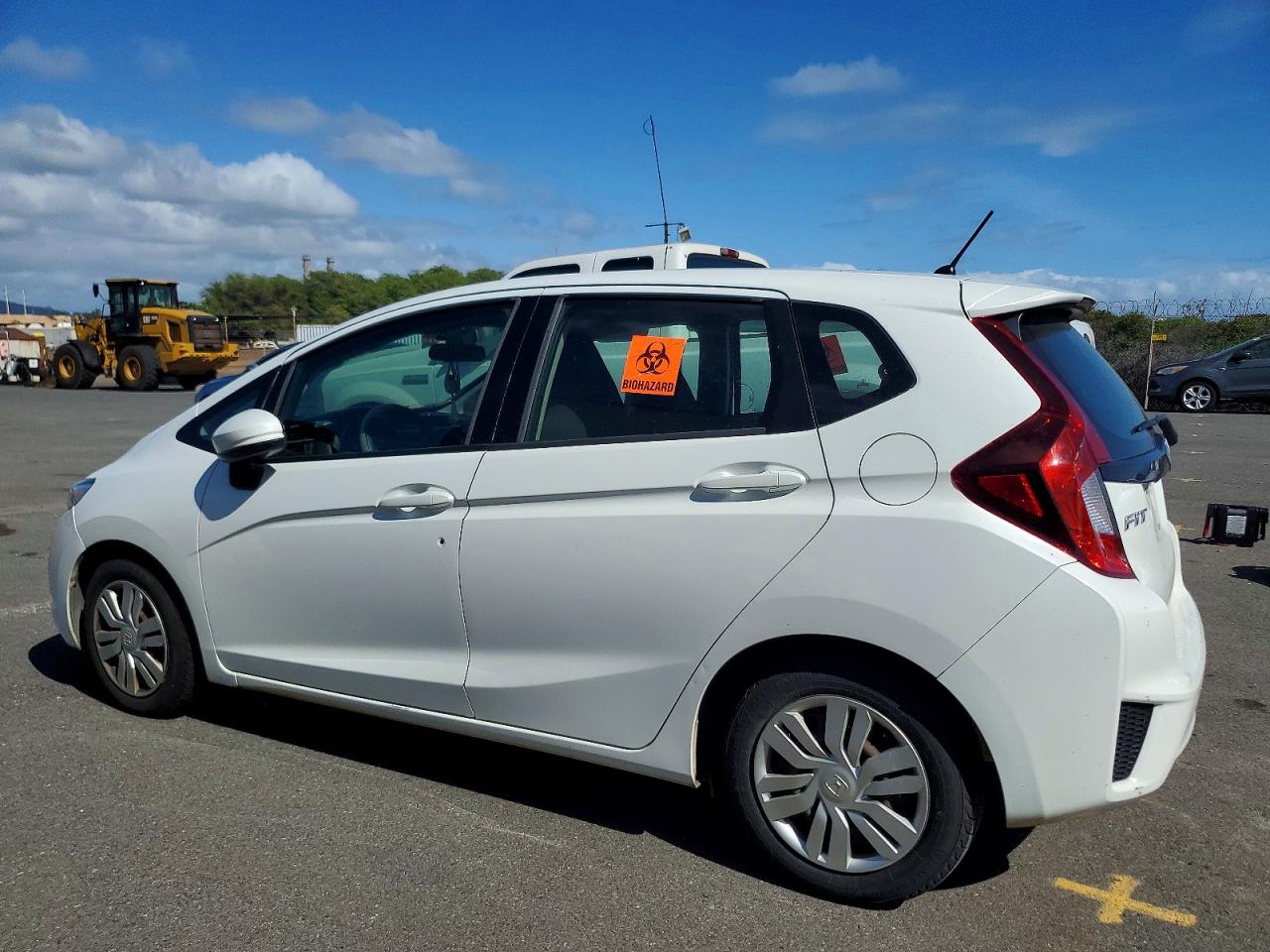 2015 Honda Fit VIN 3HGGK5H56FM710520 photo 2