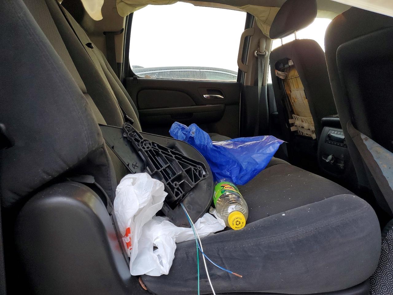 2009 CHEV Suburban VIN 1GNFK26319R227621 photo 11