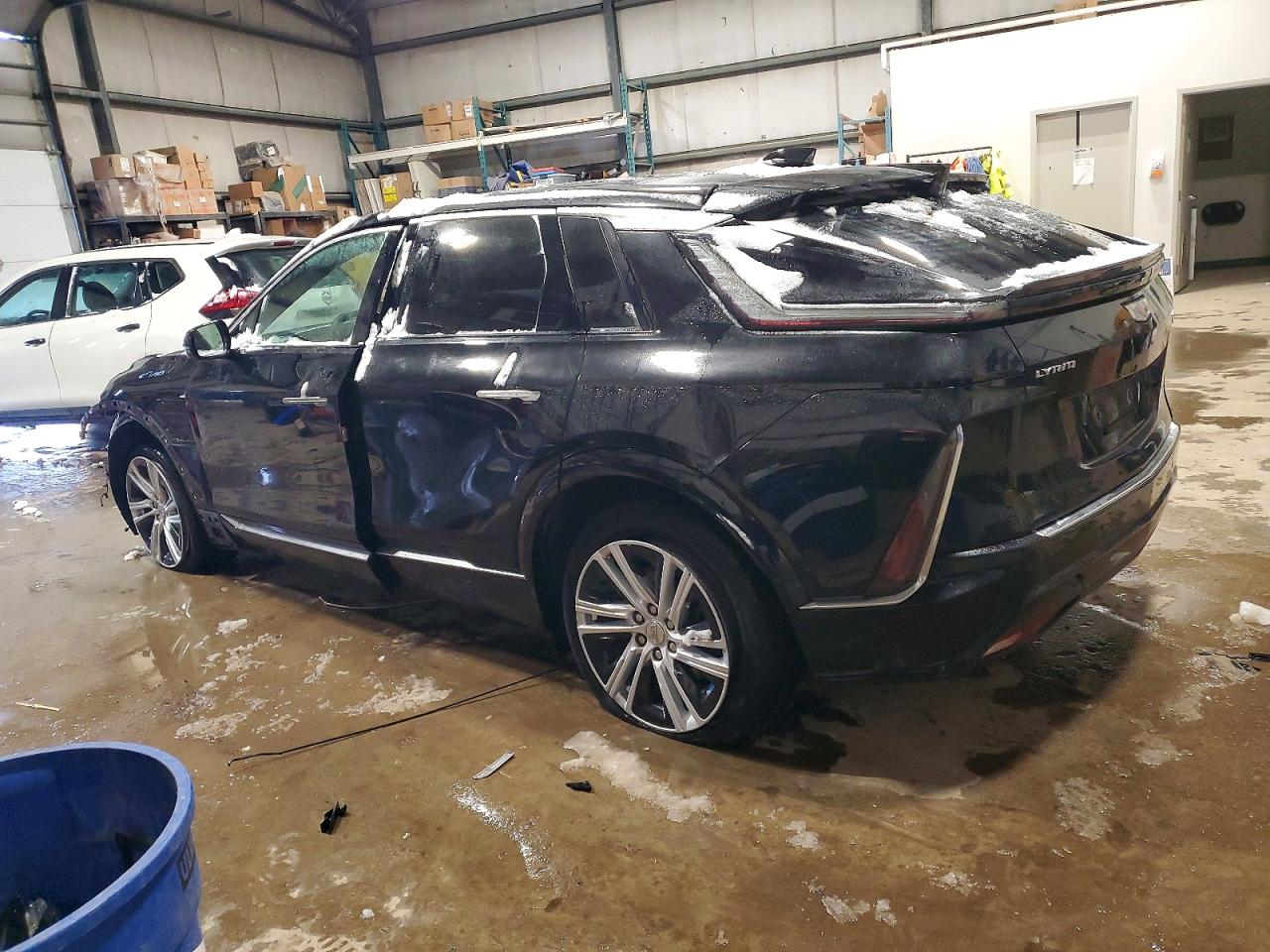 2024 Cadillac Lyriq tech VIN 1GYKPMRK5RZ142038 photo 2