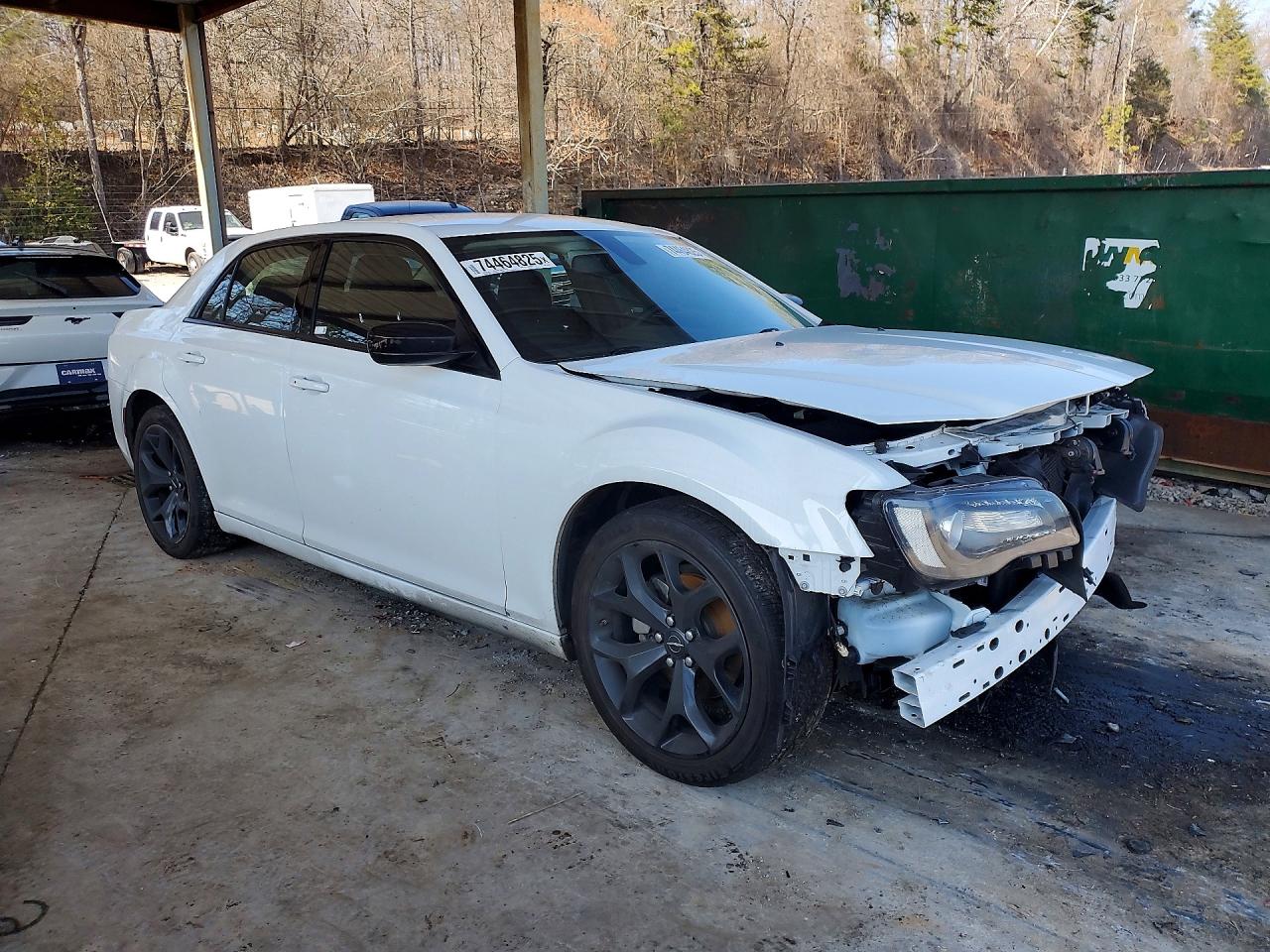 2022 Chrysler 300 VIN 2C3CCAAG4NH236745 photo 4