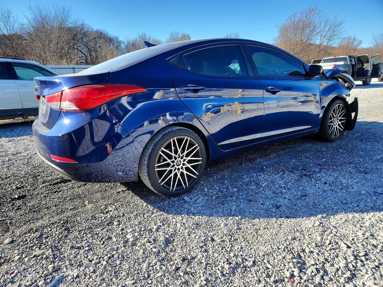 2013 Hyun Elantra VIN KMHDH4AE1DU870166 photo 3