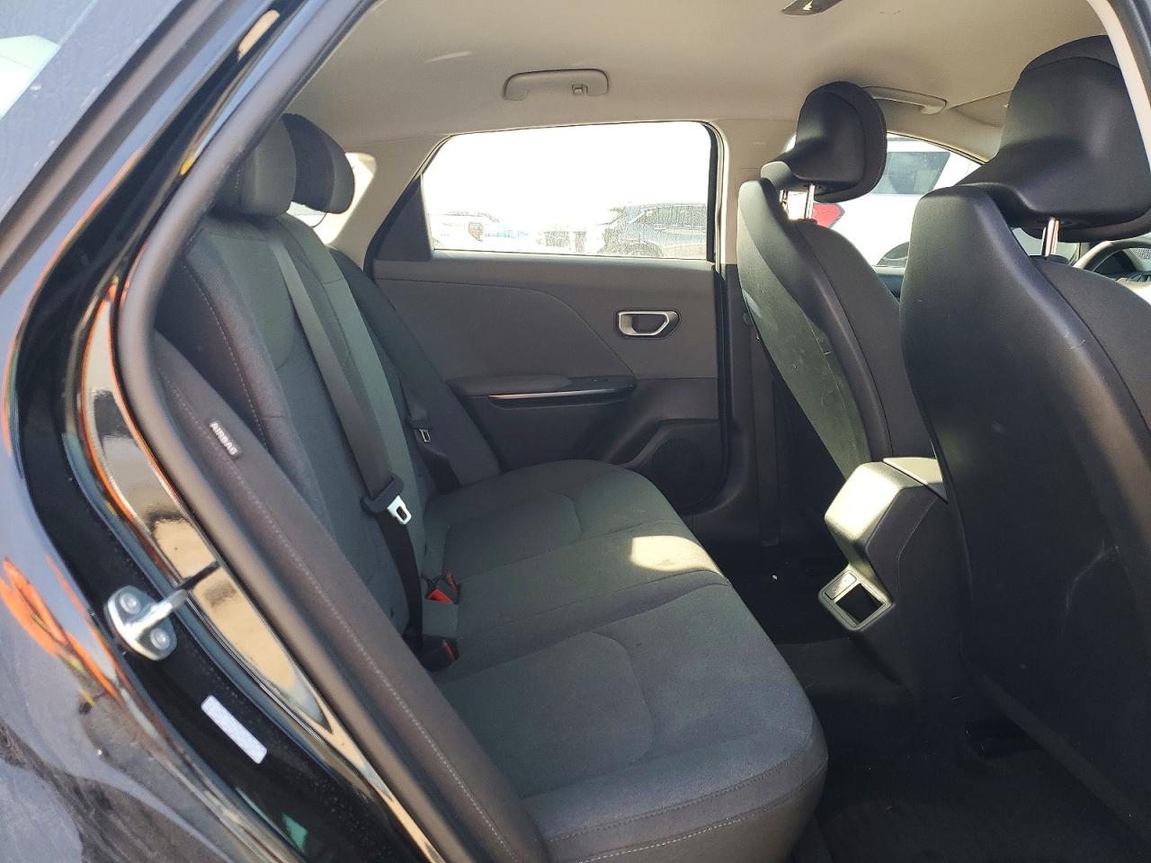 2025 Kia K4 lx VIN 3KPFT4DE1SE086668 photo 10
