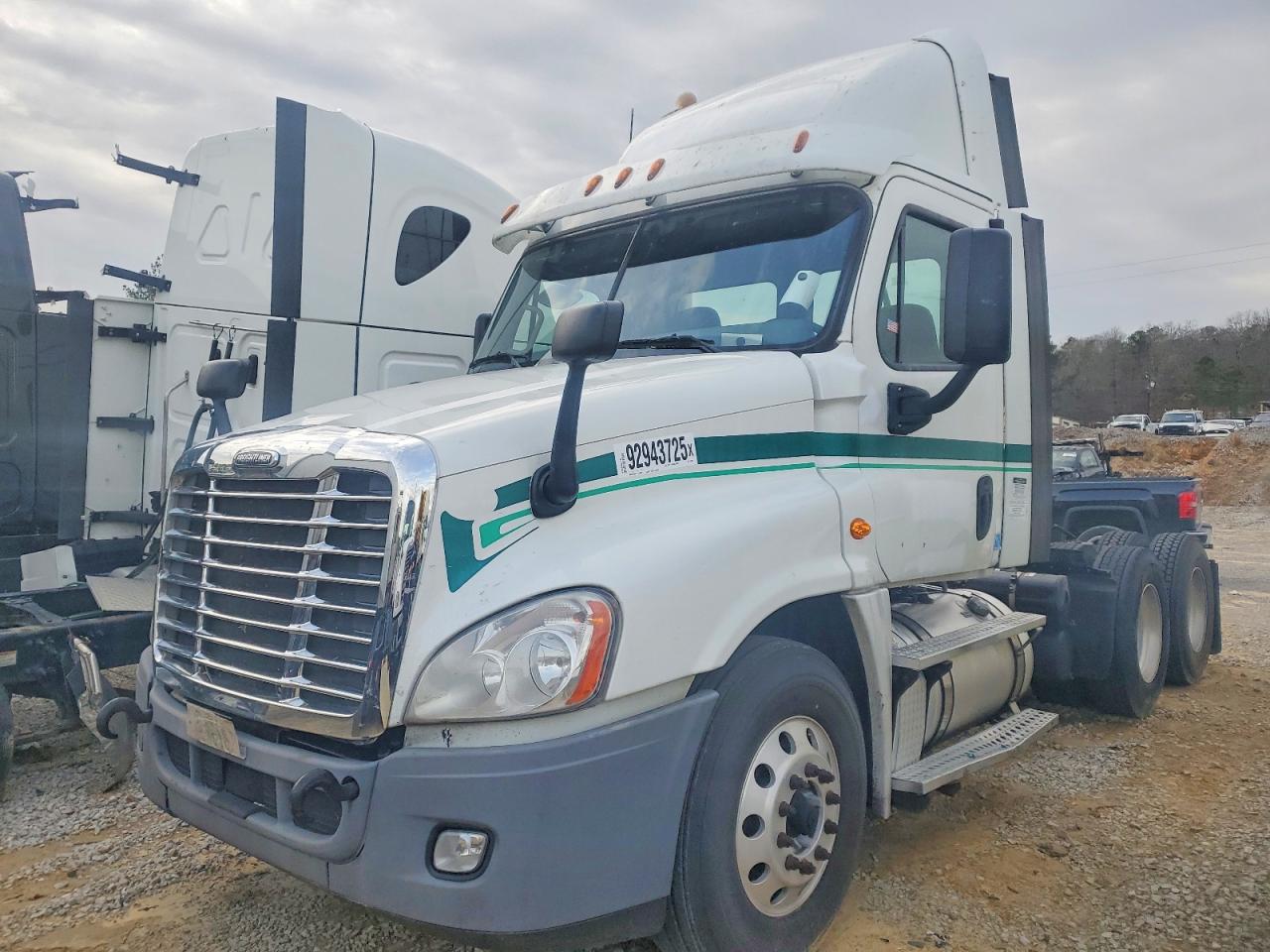 2016 FREIGHTLINER All other VIN 1FUJGEDV1GLGT2609 photo 2