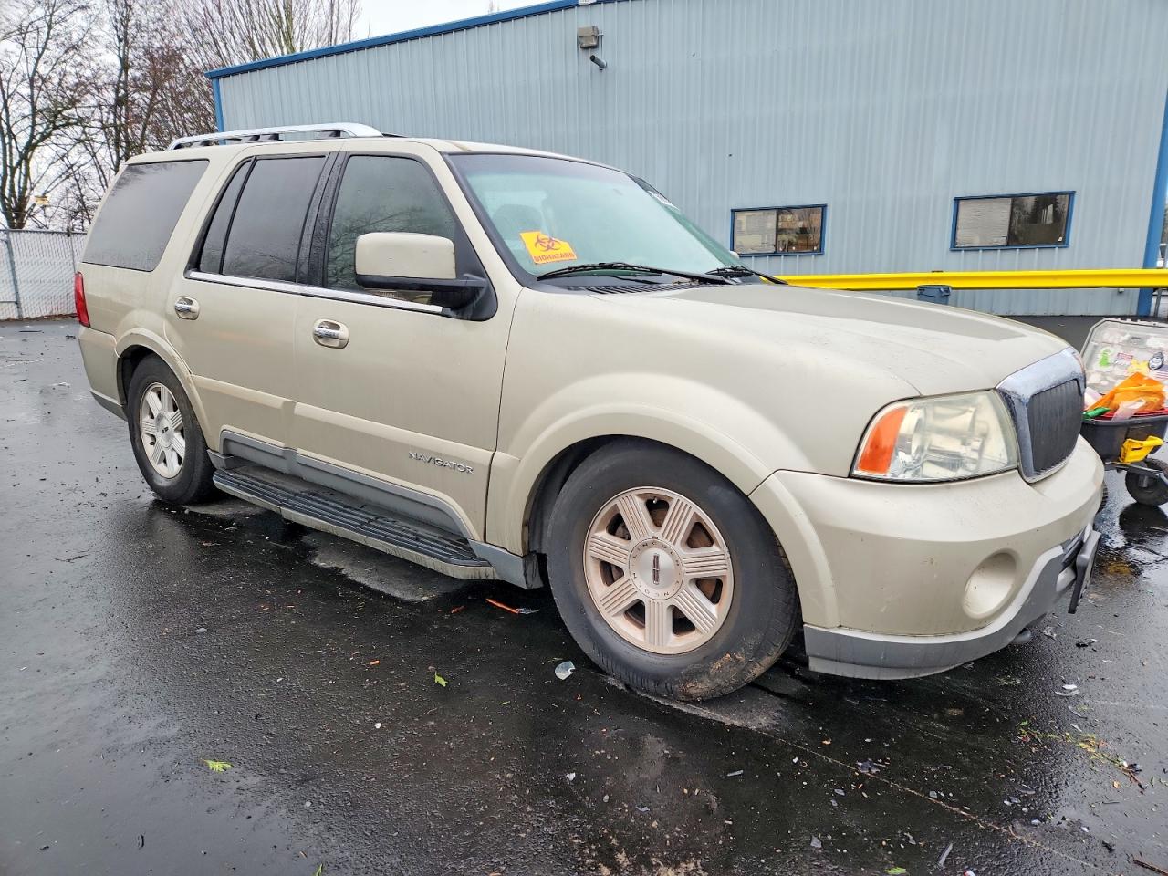 2004 LINCOLN Navigator VIN 5LMFU28R84LJ22163 photo 4