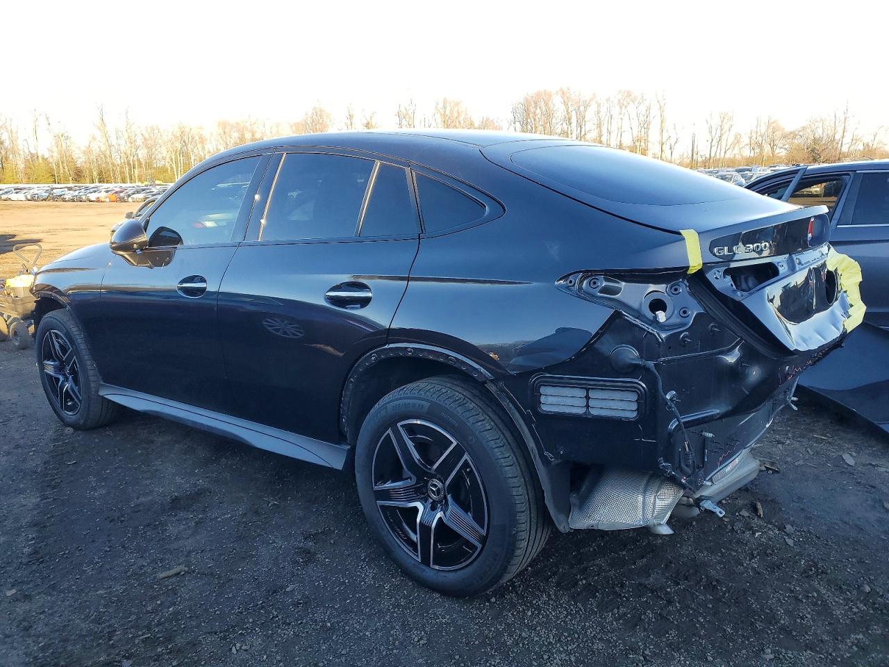 2024 Mercedes-Benz Glc class VIN W1NKJ4HB0RF101528 photo 2