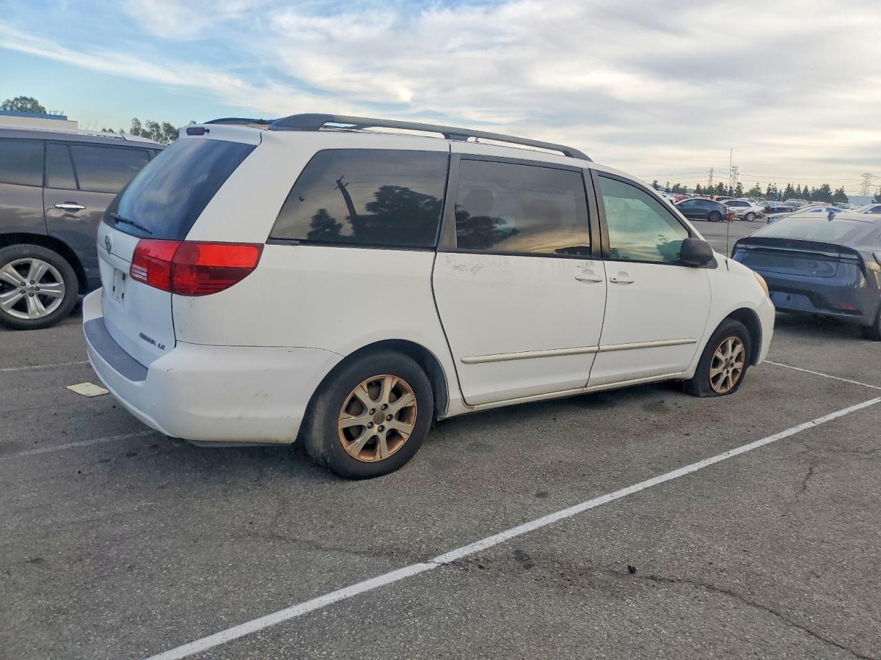 2005 Toyota All models VIN 5TDZA23C35S304661 photo 3