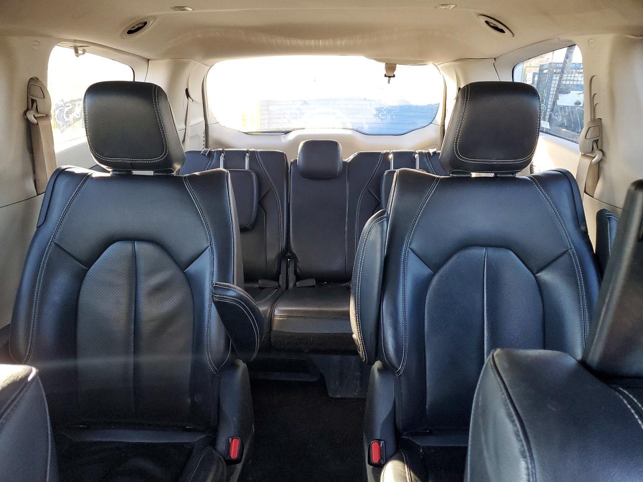 2022 Chrysler Pacifica VIN 2C4RC1L7XNR122732 photo 10