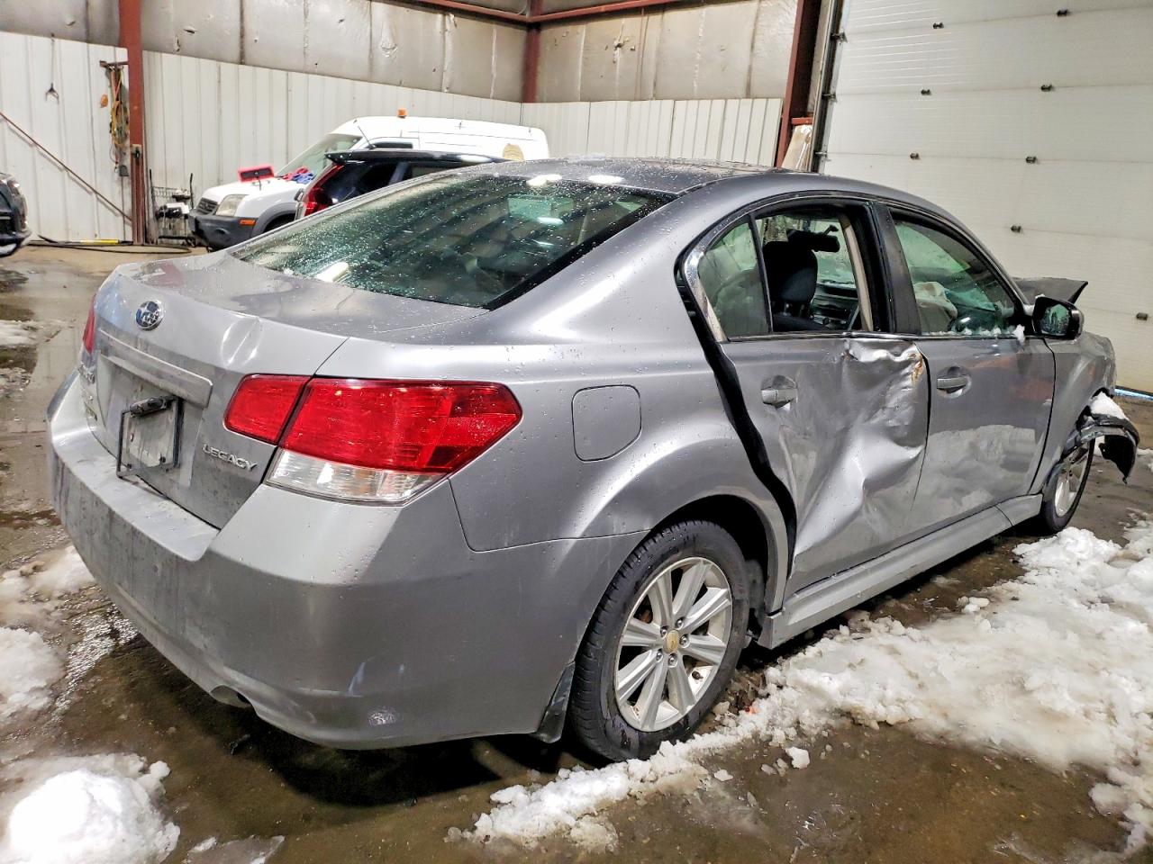 2010 Subaru LEGACY VIN 4S3BMAH66A1238250 photo 3
