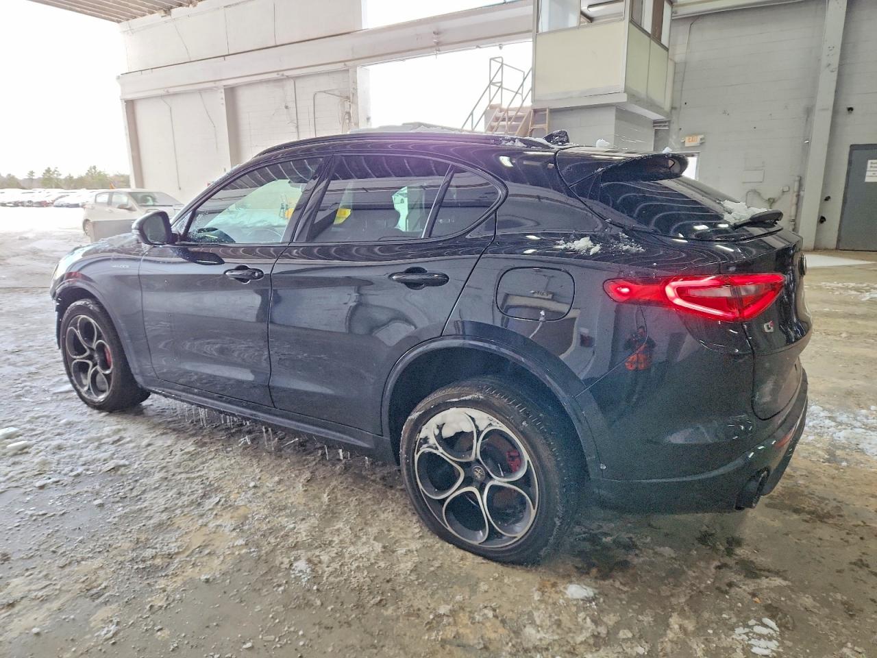 2023 Alfa Stelvio VIN ZASPAKBN9P7D51045 photo 2