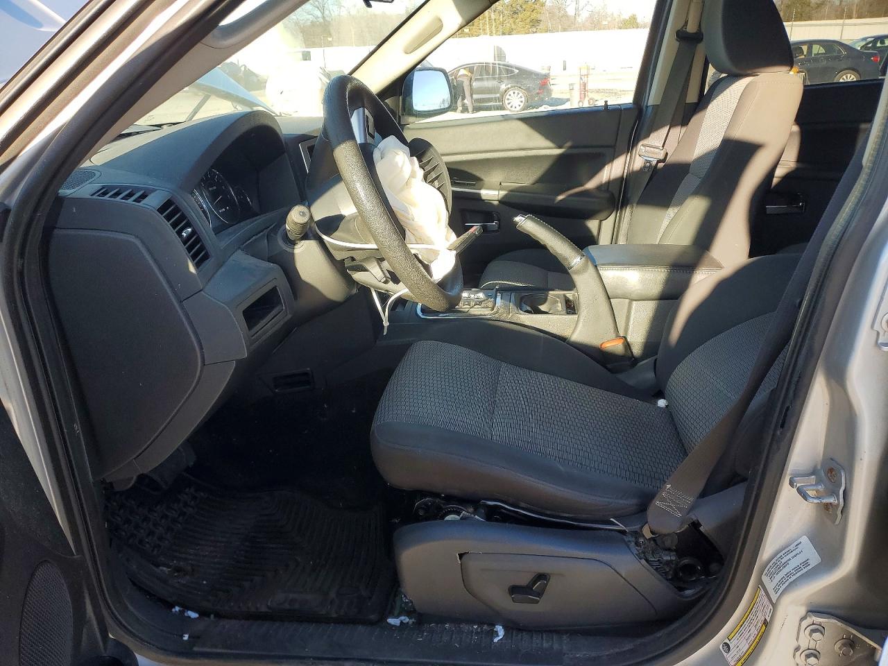2010 Jeep Cherokee VIN 1J4PR4GK9AC116939 photo 7