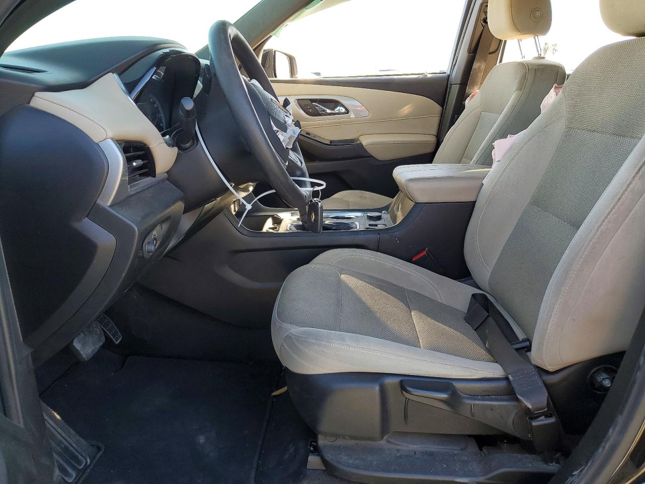 2022 Chevrolet Traverse VIN 1GNERFKW5NJ155376 photo 7