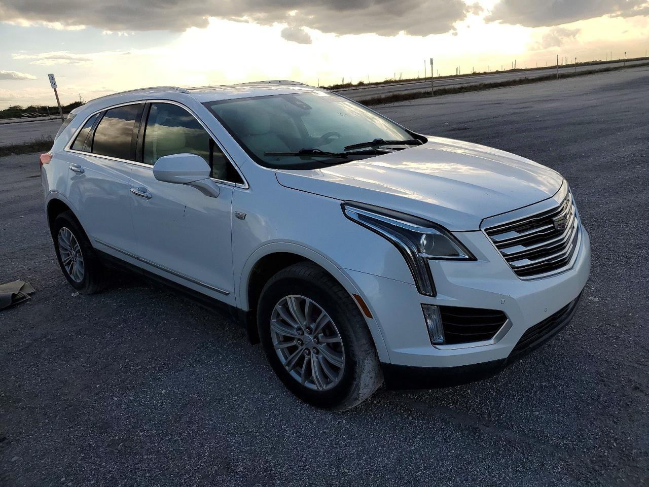 2019 Cadillac Xt5 VIN 1GYKNCRS6KZ103383 photo 4